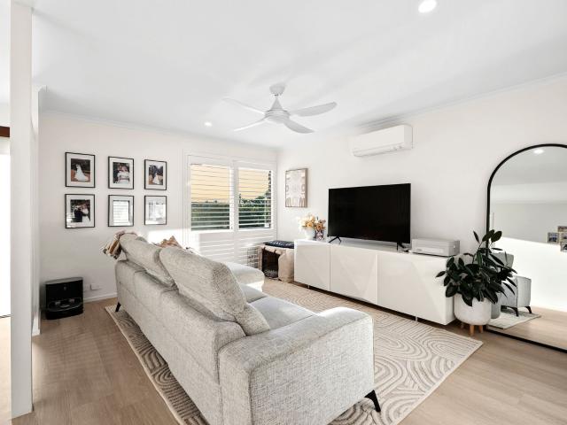 House for sale in Ashmore City