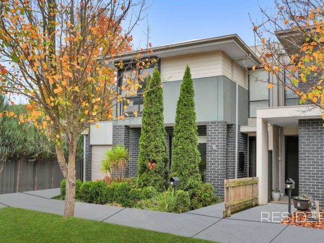 Townhouse for sale in Camerons Creek, Victoria
