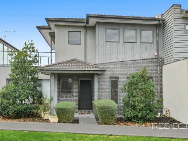 Townhouse for sale in Camerons Creek, Victoria