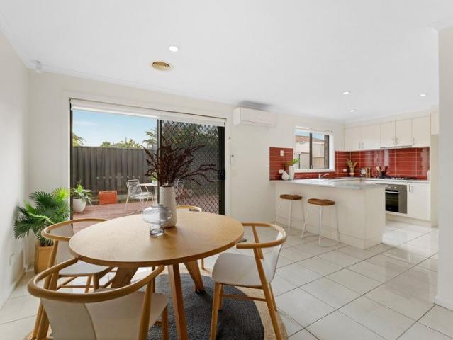 Apartment for sale in Bayview Glen, Melbourne