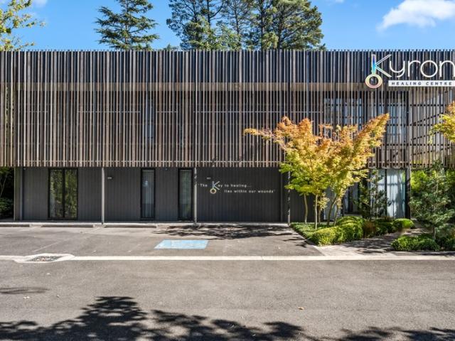 Office for sale in Stirling, South Australia