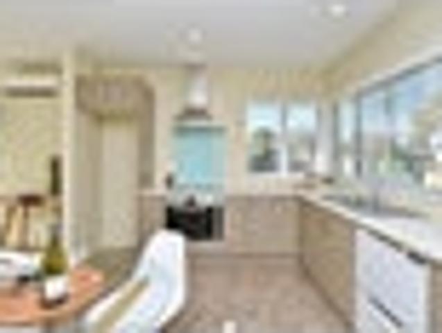 House for sale in Chaslands, Canterbury
