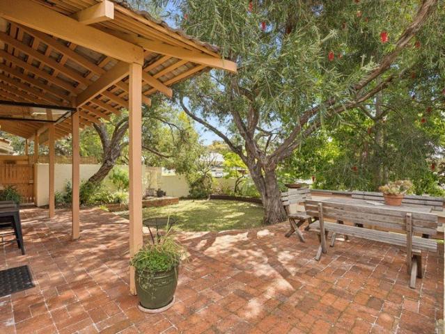 Villa for sale in Palmyra, Western Australia