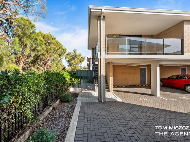 Apartment for sale in Queens Park, Western Australia