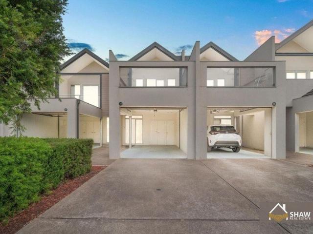 Townhouse for sale in Camerons Creek, Victoria