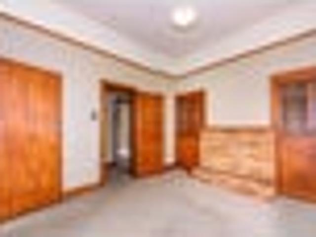 House for sale in Addington