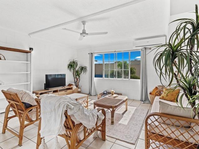Townhouse for sale in Cannonvale, Queensland