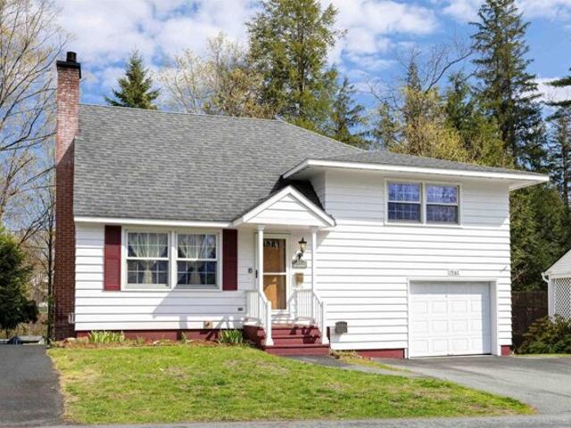 House for sale in Saint Johnsbury, Vermont