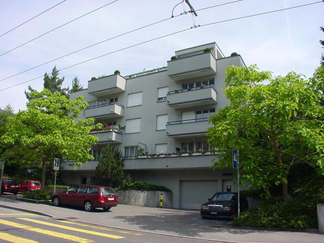 Immobilie kaufen in Einigen, Zürich