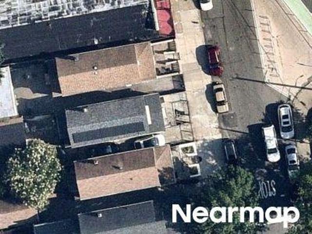 House for sale in The Bronx, Arverne
