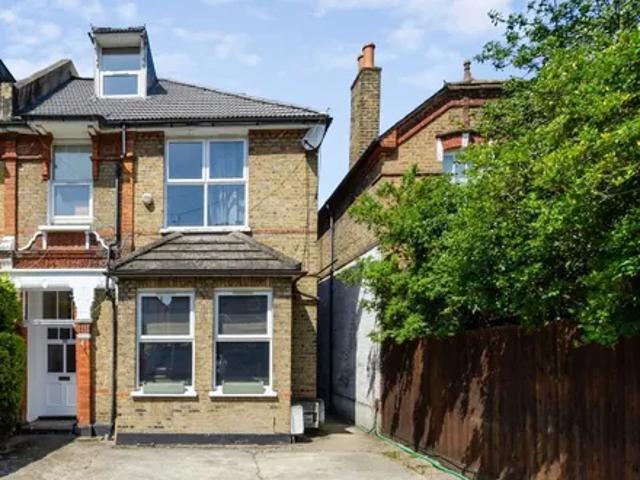 Apartment for rent in Dulwich, Isle Of Man