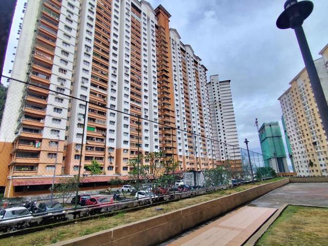 Apartment for sale in Petaling, Damansara Damai