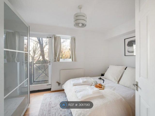 House for rent in Millwall, Greater London