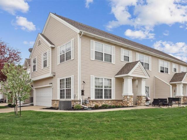 Condo for sale in West Des Moines Condo for sale in West Des Moines