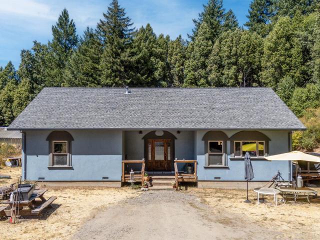 House for sale in Laytonville, California