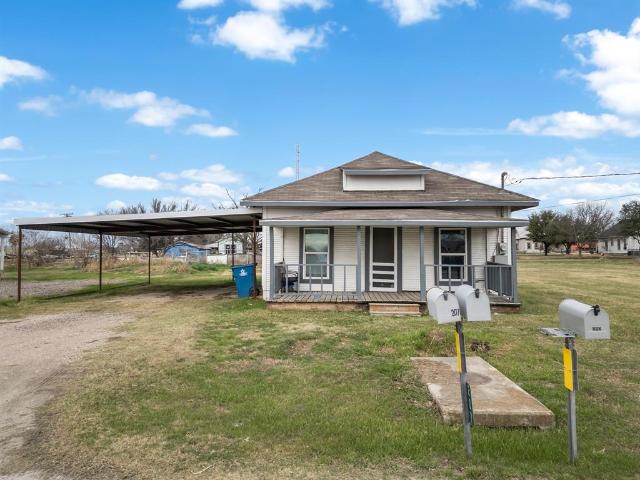 House for sale in Malone, Texas