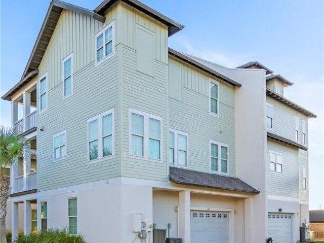 Townhouse for sale in Rockport
