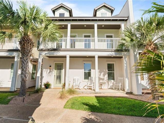 Townhouse for sale in Rockport