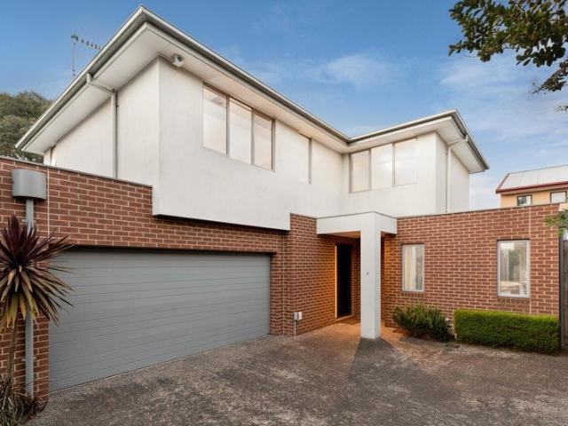 Townhouse for rent in Camerons Creek, Victoria