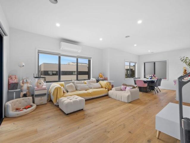 Townhouse for rent in Camerons Creek, Victoria