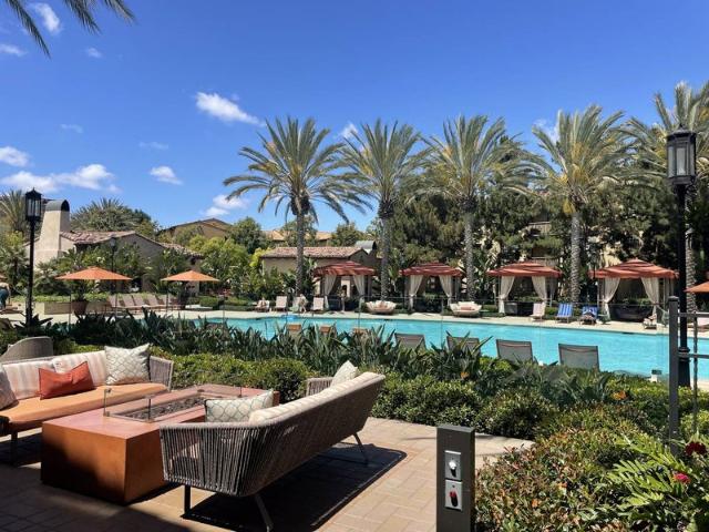 Room for rent in Costa Mesa, California