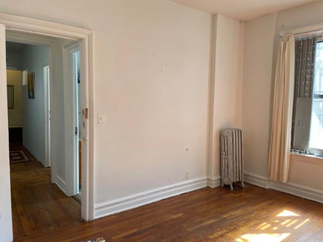 Room for rent in Arverne, New York