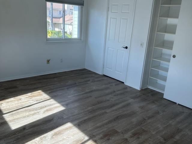 Room for rent in Canoga Park, California