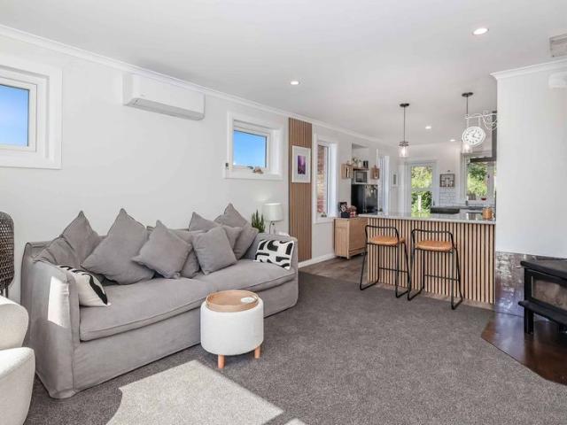 House for rent in Otakou