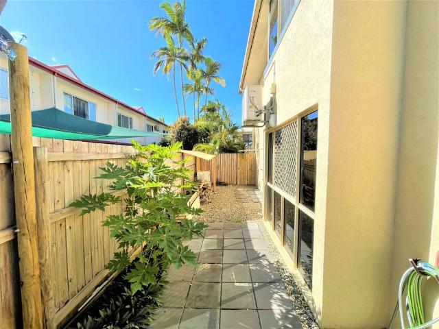 Apartment for rent in Yorkeys Knob, Queensland