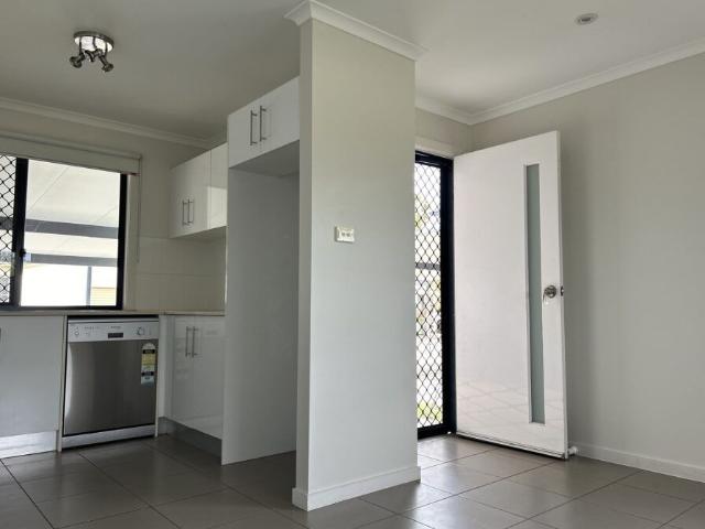 Apartment for rent in Middlemount, Queensland