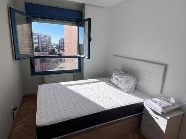 Casa en alquiler en Costillares, Madrid