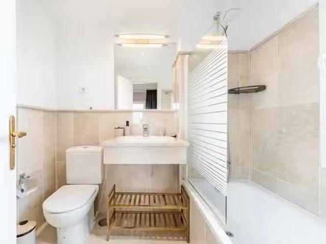 Apartamento en alquiler en Torrevigía - Las Joyas, Estepona