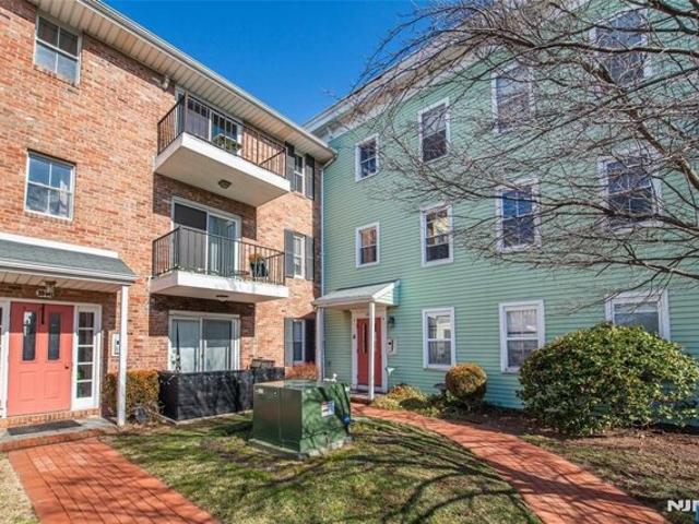 Condo for sale in Clifton