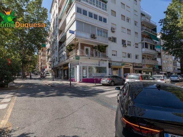 Local Comercial en venta en Granada, Cervantes