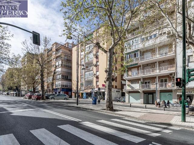 Local Comercial en venta en Granada, Cervantes