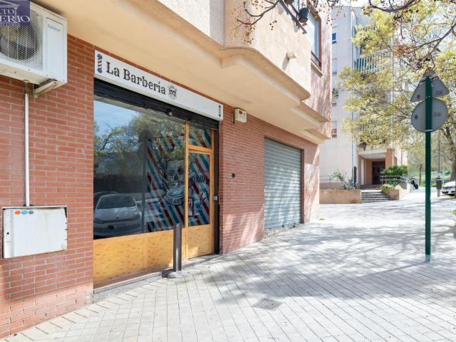 Local Comercial en venta en Granada, Parque Nueva Granada