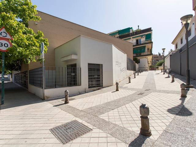 Local Comercial en venta en Granada, Cervantes