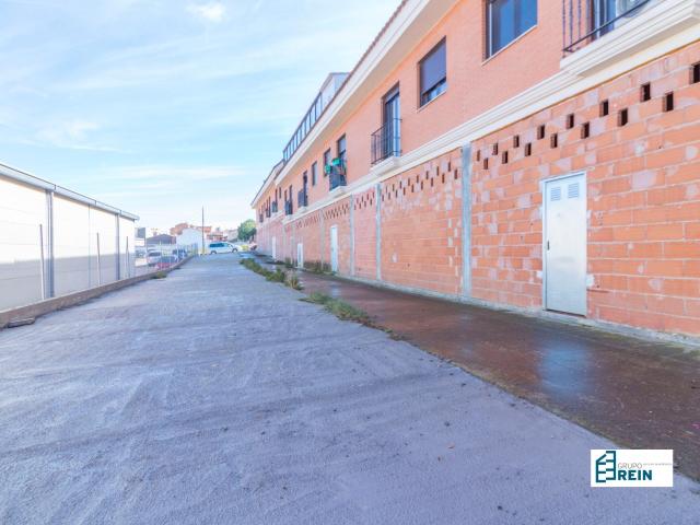Local Comercial en venta en Recas, Urbanización Los Parrales