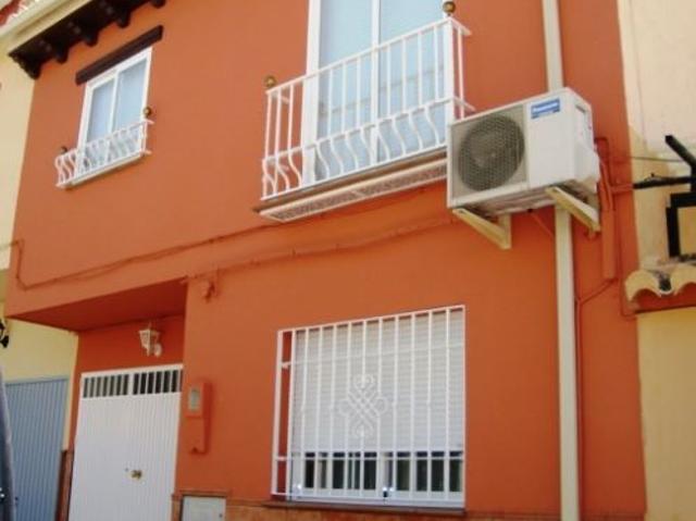 Chalet en venta en La Granada, Barcelona