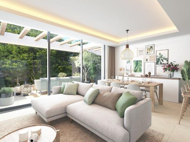 Casa en venta en Puerto de la Torre, Málaga-Costa del Sol