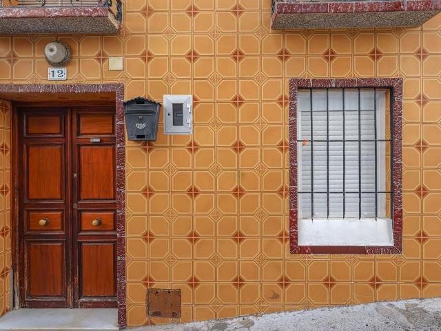 Casa en venta en Guaro, Málaga