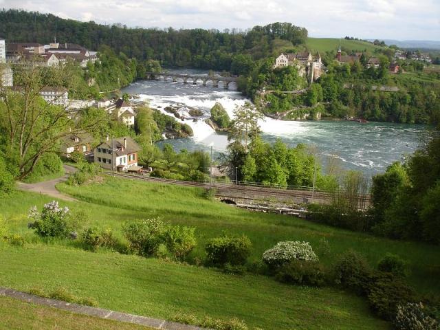 Attikawohnung mieten in Neuhausen, Neuhausen am Rheinfall