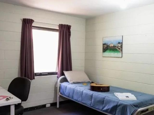 Room for rent in Como, Western Australia