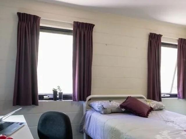 Room for rent in Como, Western Australia
