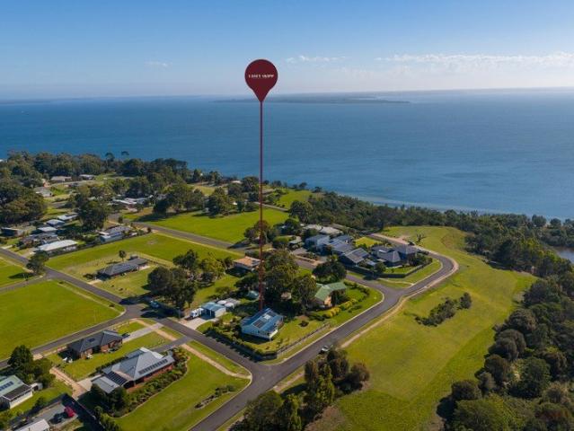 House for sale in Victoria