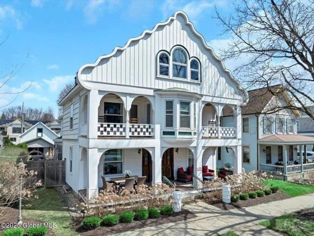 House for sale in Saratoga Springs