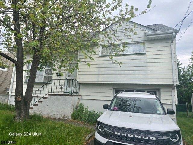 House for sale in Wood Ridge, New Jersey