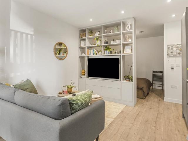 Studio for rent in North Watford