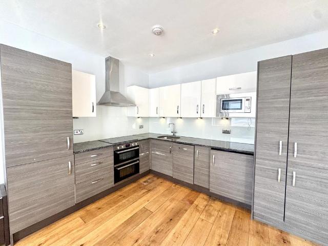 Apartment for rent in Hayes, Greater London