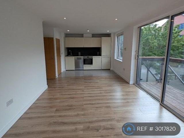 Apartment for rent in London Borough of Hounslow, Spring Grove